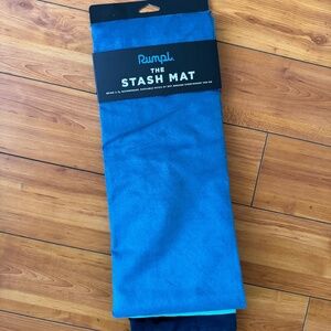 Rumpl stash mat
